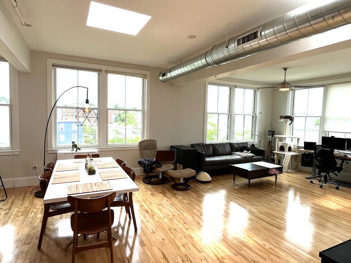 Primary Photo - 43 Park St