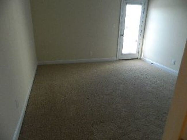 Building Photo - 101 Duncraig Dr