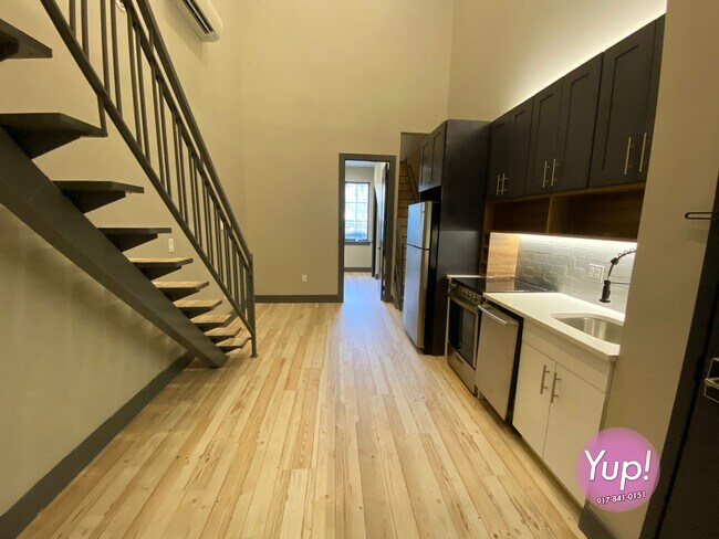 2 Bedroom Duplex - 415 Manhattan Ave