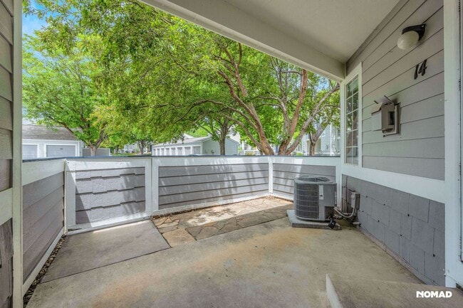 Building Photo - 2602 Timberwood Dr