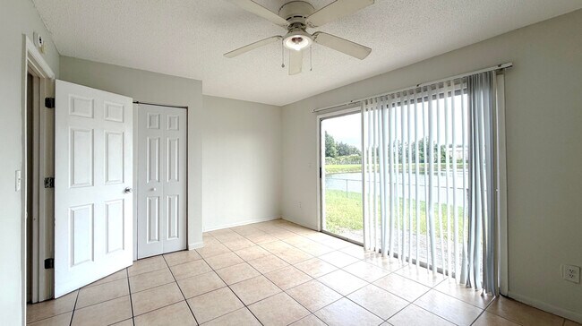 Foto del edificio - 12346 Fox Hound Ct