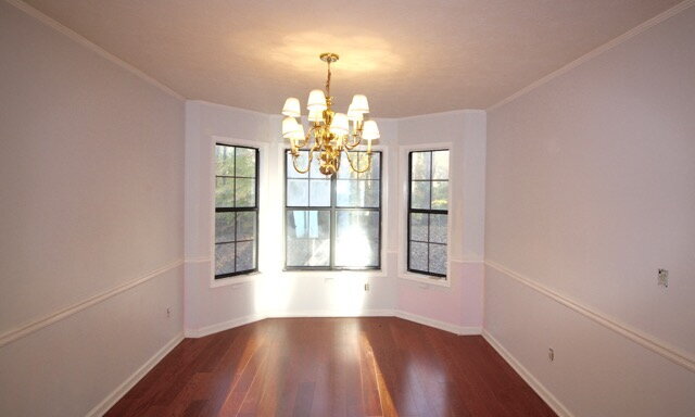 Foto del edificio - Spacious 4 Bed / 2.5 Bath home, only a mil...