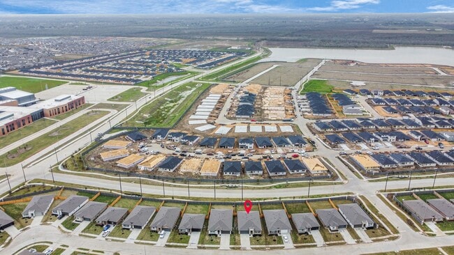 Foto del edificio - 7731 Suffolk Vly Ln