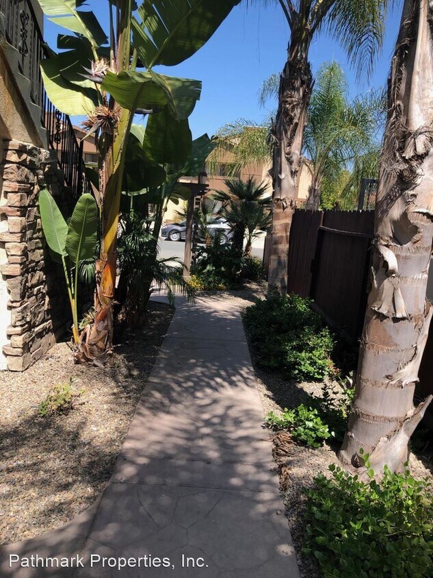Foto principal - 4456-4462 Cherokee Ave