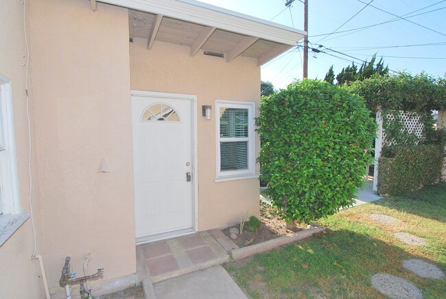 Building Photo - 3725 Marwick Ave