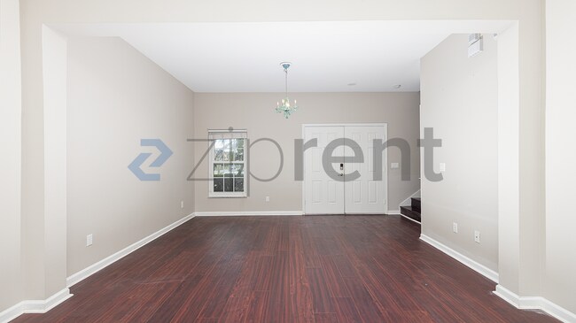 Foto del edificio - 16703 Cedar Crest Dr