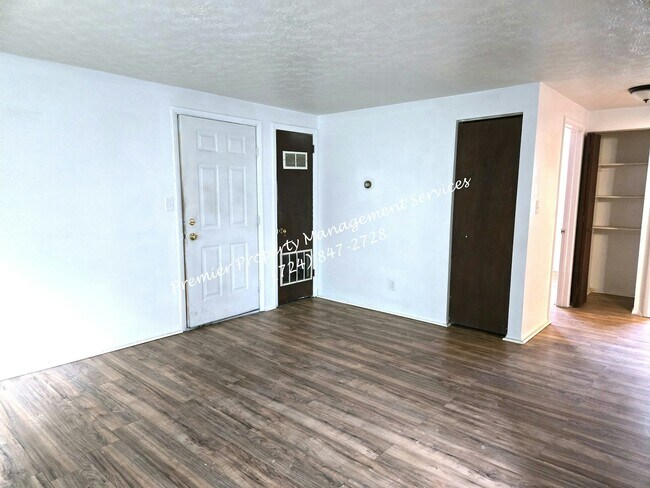 Foto del edificio - 455 McCleery St