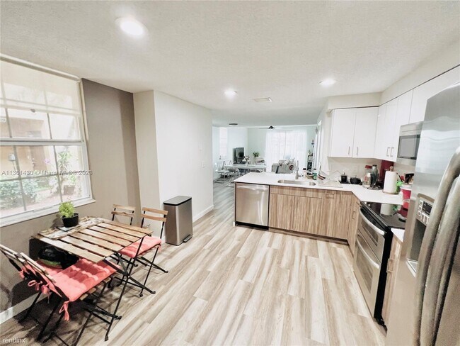 Foto del edificio - 4 br, 2.5 bath House - 1315 Presidio Dr # ...