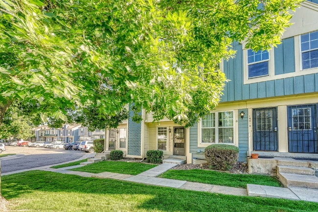$1,495 - 2 Bed 1 Bath Townhome in Aurora w... - $1,495 - 2 Bed 1 Bath Townhome in Aurora w...