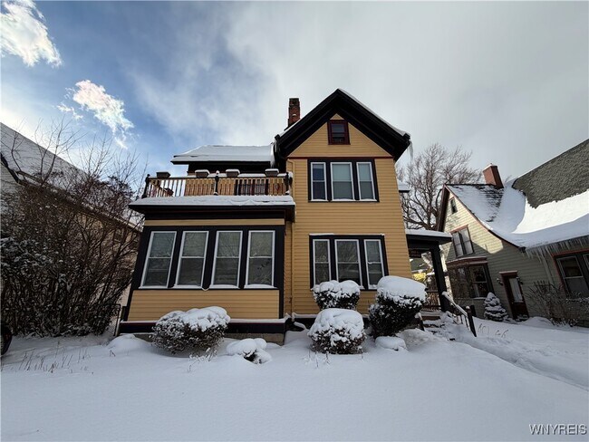 Foto del edificio - 180 Richmond Ave