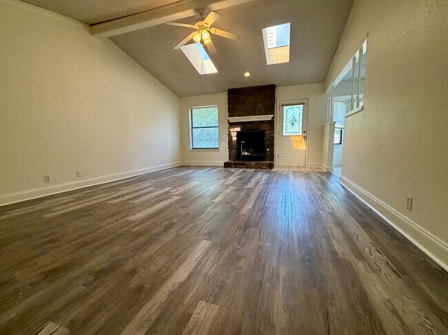 Foto del edificio - 8206 N 122nd E Ave