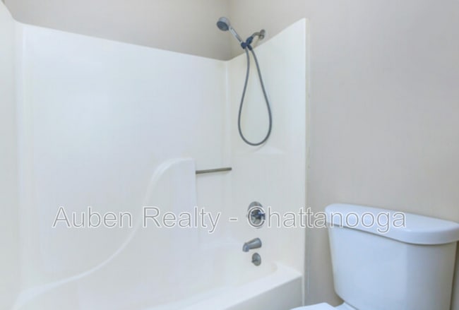 Building Photo - 112 S Ridge Dr