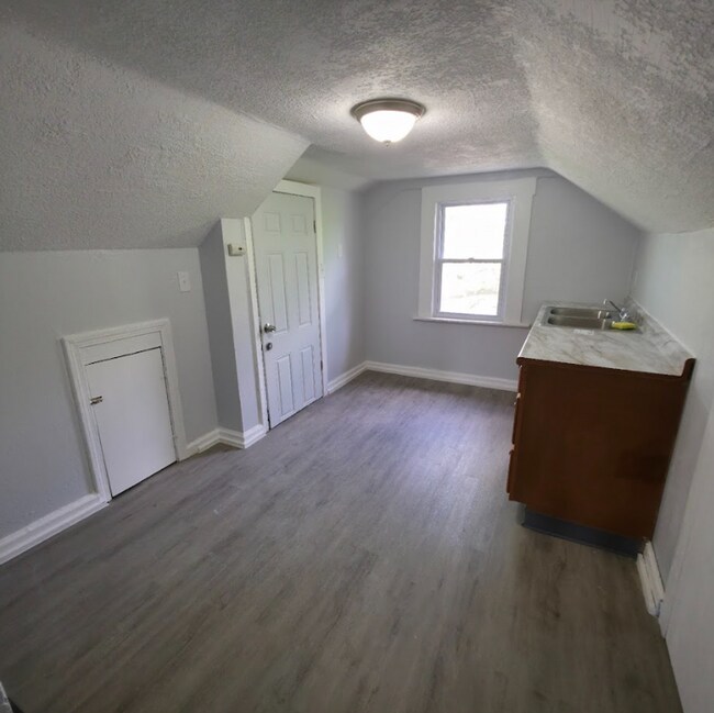 Foto del edificio - 3625 E 153rd St