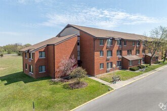 Building Photo - 2100 Greentree