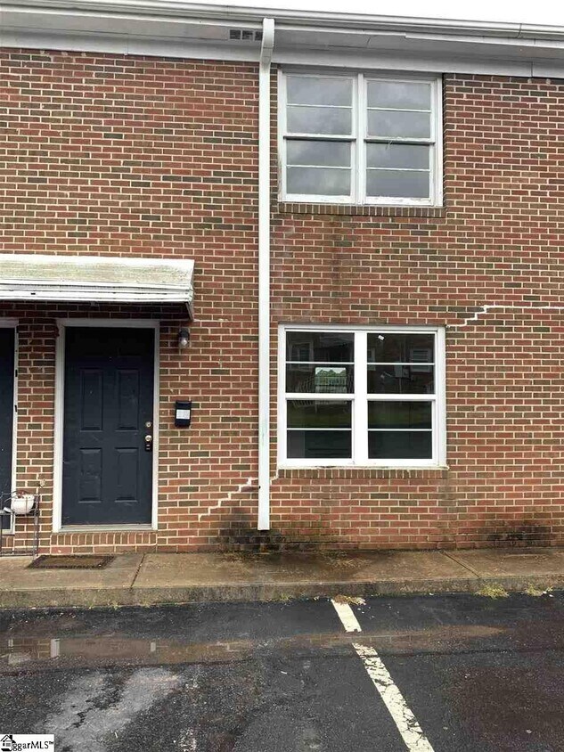 Primary Photo - 55 Monroe St