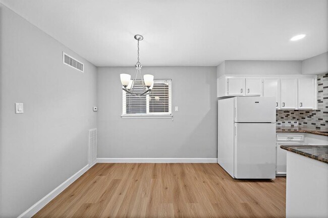 Foto del edificio - 1016 E 7th St