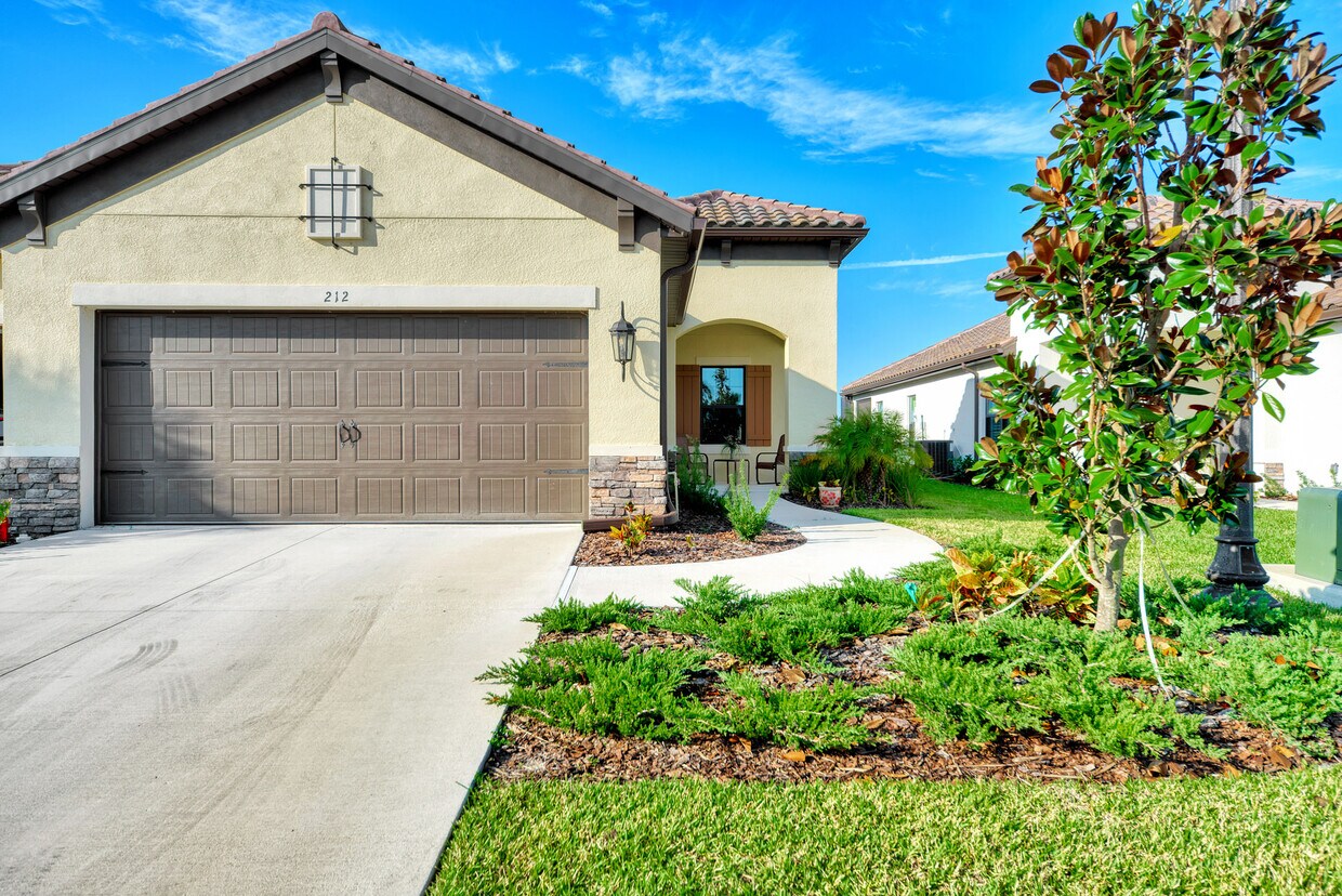 212 Palidoro Cir, Nokomis, FL 34275 Townhome Rentals in Nokomis FL