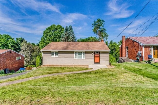 Photo - Beautiful 3 Bed / 1.5 Bath with Garage and Large Yard - Available May!! House