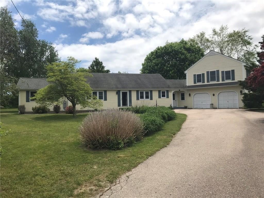 Primary Photo - 37 Leeward Ln