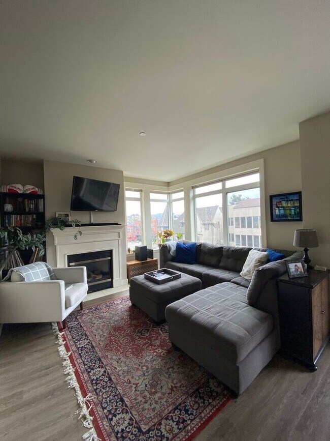 Foto del edificio - 3217 Eastlake Ave E