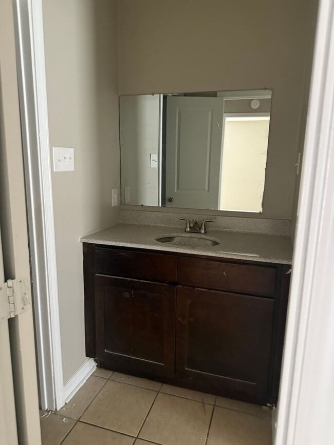 Building Photo - 14919 Forest Grove Ave