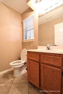 Foto del edificio - 9102 N Humble Camp Rd