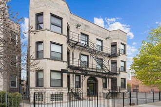 Building Photo - 848 W Sheridan Rd