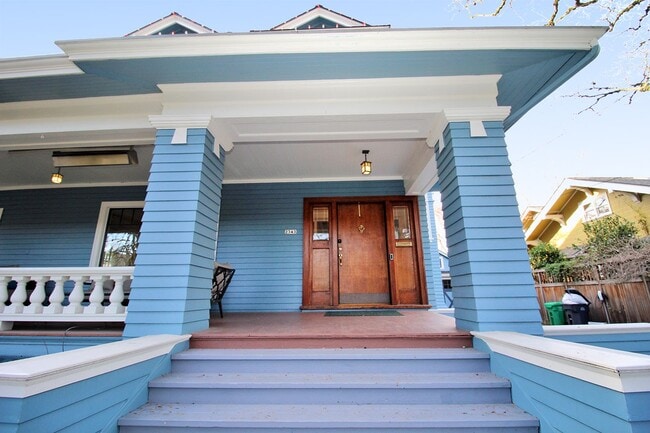 Foto del edificio - 2343 NE 21st Ave