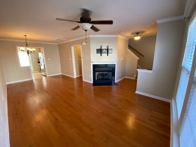 Building Photo - 9805 Cicero Dr