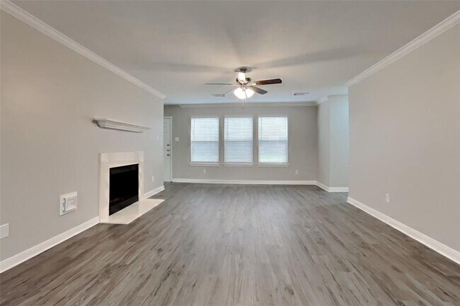 Building Photo - 814 Gunnison Dr