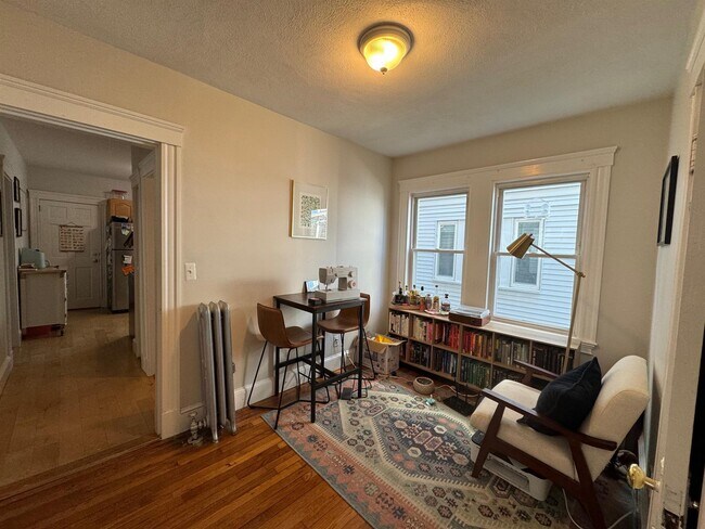 Building Photo - 12 Silvey Pl