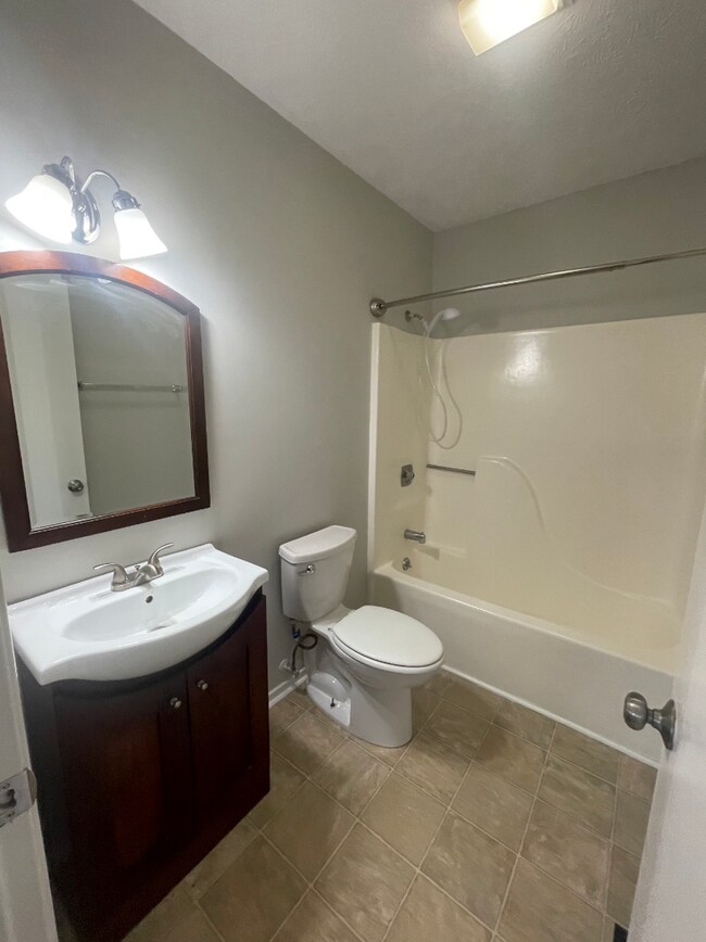 Building Photo - Cozy Townhome located in West Knox
