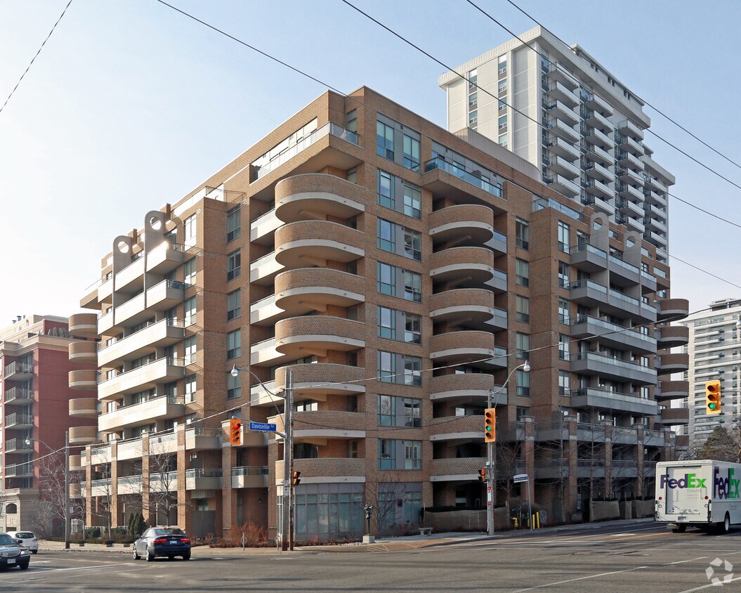 Building Photo - 245 Davisville Ave