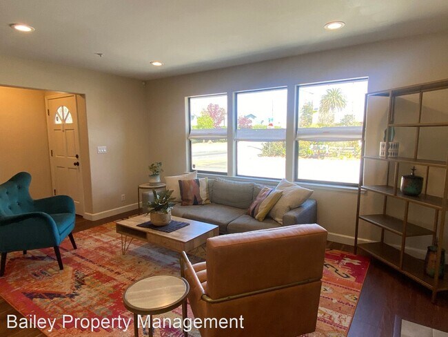 Building Photo - 3 br, 3 bath House - 1764 Del Mar Ct
