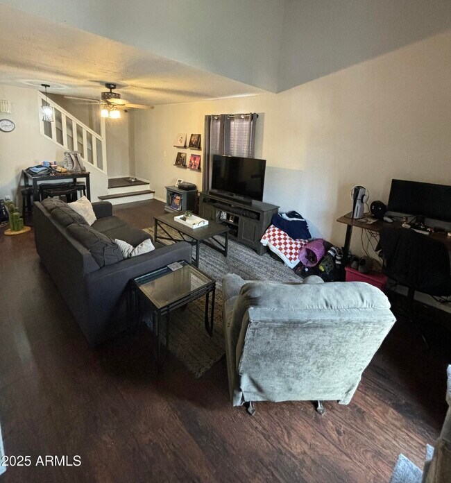 Foto del edificio - 1342 W Emerald Ave