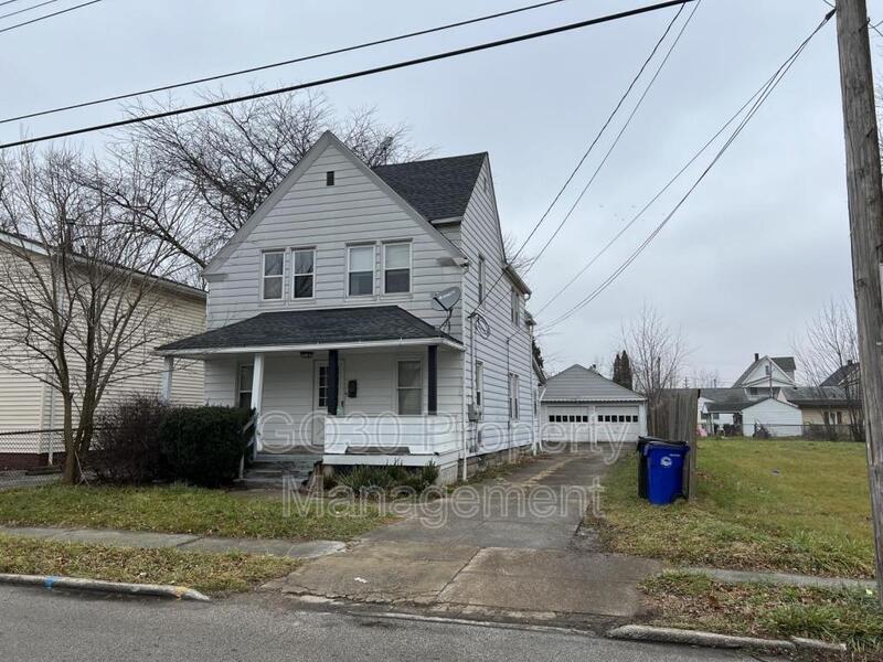 13240 Wainfleet Ave Unit Upstairs, Cleveland, OH 44135 Condo for Rent in Cleveland, OH