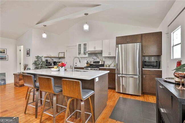 Building Photo - 2037 Lively Ridge Rd NE