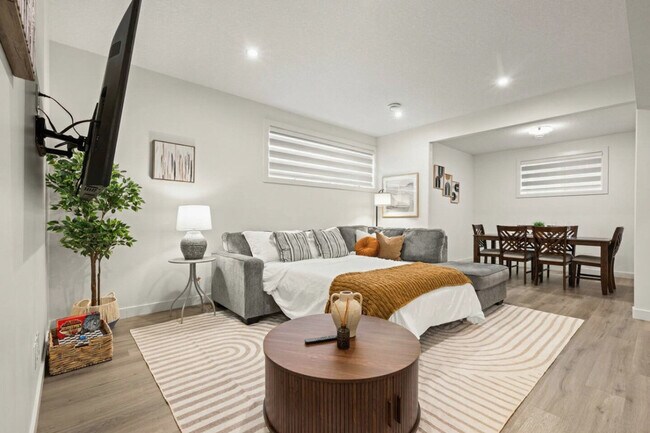 Photo du bâtiment - 659 Fraser Vista Northwest