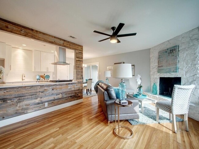 Building Photo - 1420 Northridge Dr