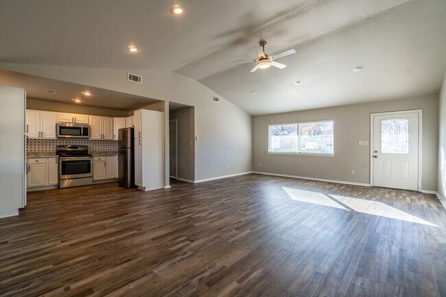 Foto del edificio - Gorgeous 3 Bedroom 2 Bathroom Home in Fort Smith