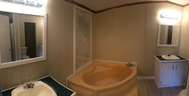 Foto del edificio - Newly remodeled 3 BDR / 2 BA