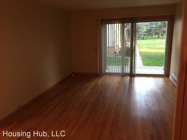 Building Photo - 2 br, 1 bath Apartment - 7700 Bloomington ...