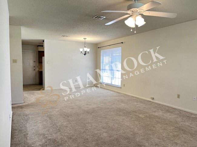 Building Photo - Richland Mall Area Duplex