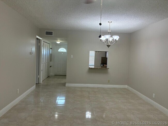 Building Photo - 7300 NW 5th Ct