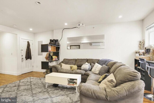 Foto del edificio - 2229 Frankford Ave