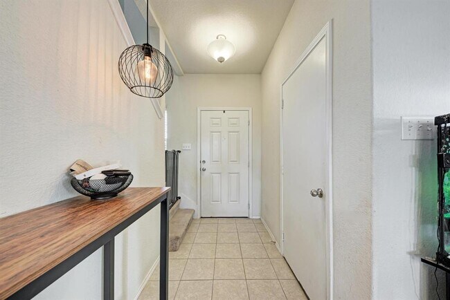 Building Photo - 229 Prairie Falcon Wy