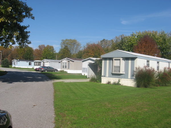 Building Photo - Lakeview Mobile Home Park