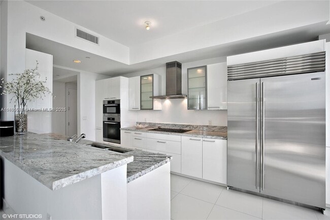 Building Photo - 4100 Island Blvd