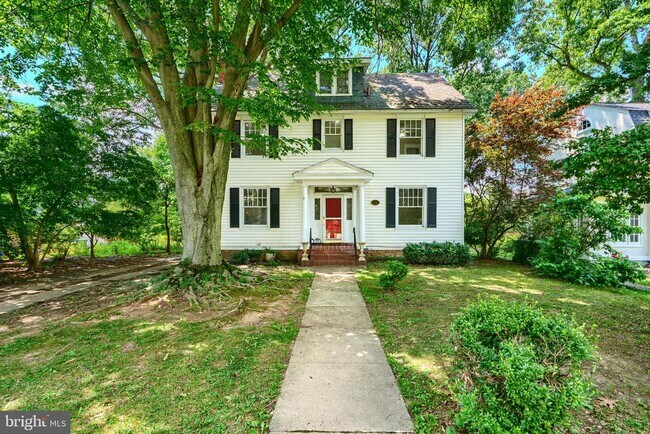 Foto del edificio - 720 Dryden Dr