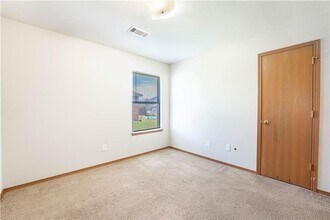 Building Photo - 310 E Marietta Ct